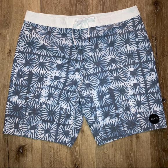RVCA Men's Duh-Loris Trunk | Size 38 - Picture 2 of 11
